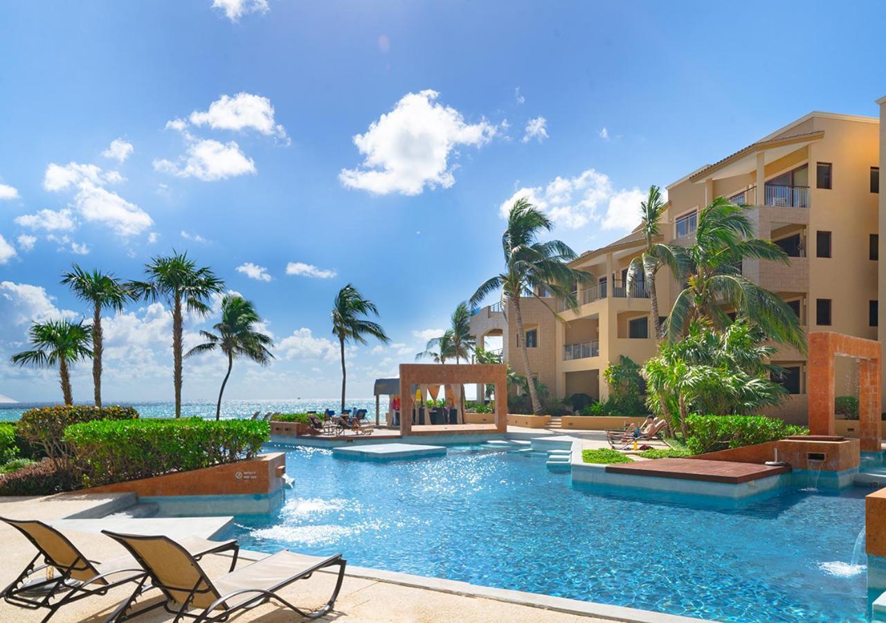 Condo Surf 405 - Luxury Oceanview Beachfront 3 Bedroom With Gym - At El Faro Condos Плайя-дель-Кармен Екстер'єр фото
