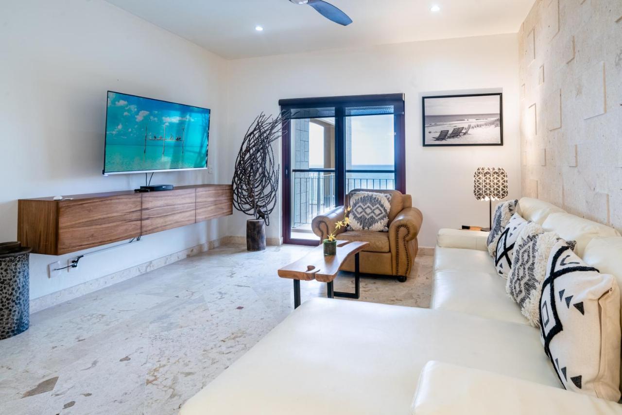 Condo Surf 405 - Luxury Oceanview Beachfront 3 Bedroom With Gym - At El Faro Condos Плайя-дель-Кармен Екстер'єр фото