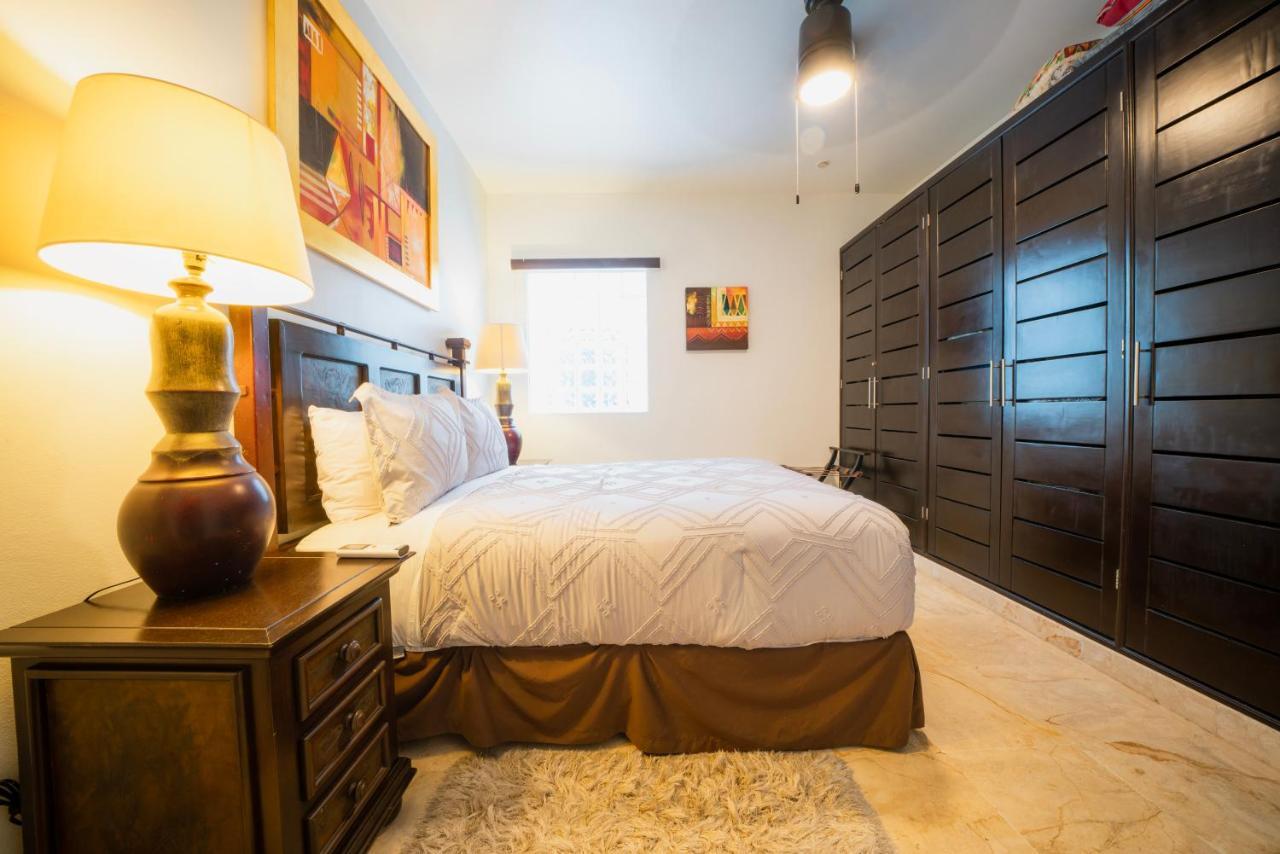 Condo Surf 405 - Luxury Oceanview Beachfront 3 Bedroom With Gym - At El Faro Condos Плайя-дель-Кармен Екстер'єр фото